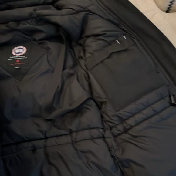 Canada Goose Montebello Parka - Picture 4 of 9